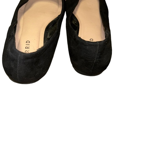 Torrid black Almond Toe ballet flats shoes size 8 wide suede like - Picture 3 of 4